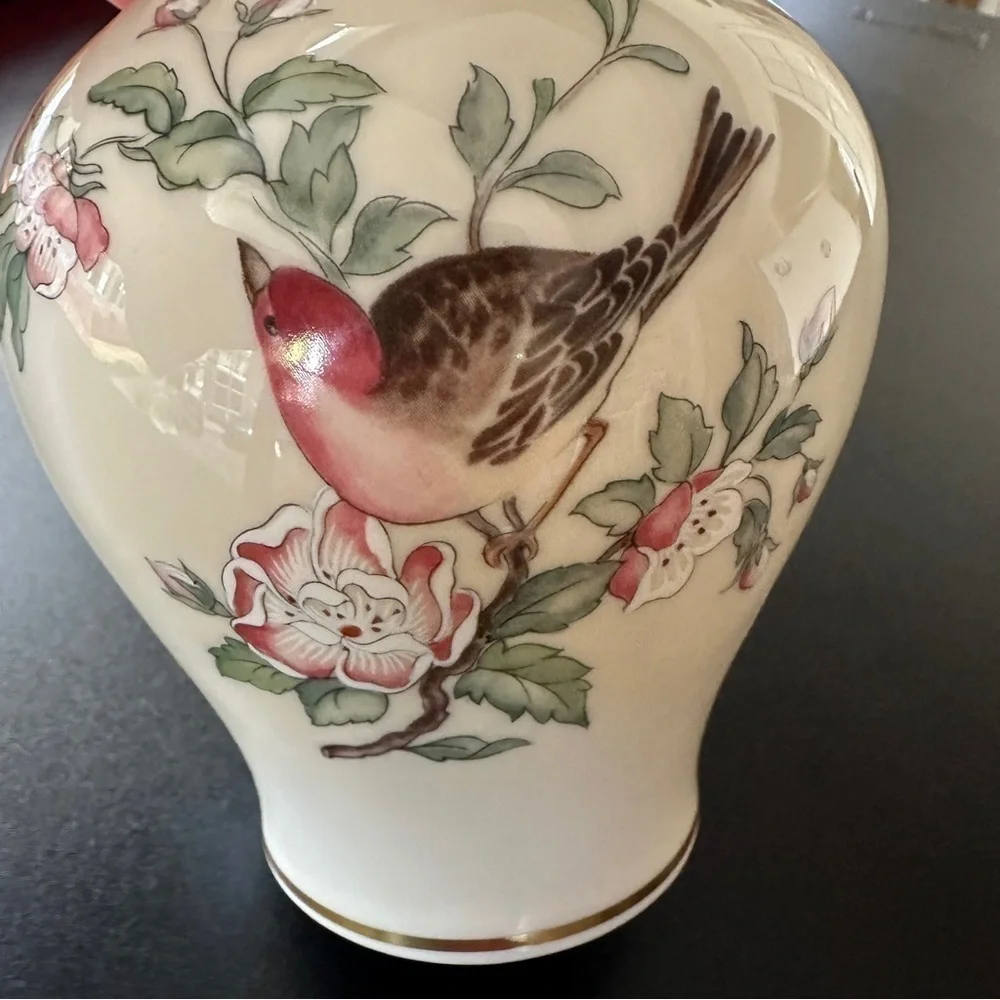 Lenox Serenade Medium Vase white, pink & green birds flowers vintage collectible